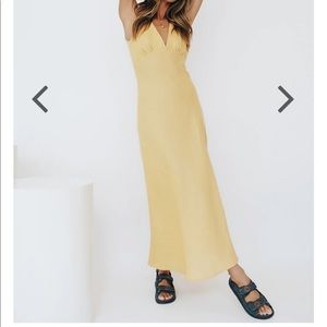 NWT: VRG GRL Hold On Linen Bias Cut Midi Dress // Yellow